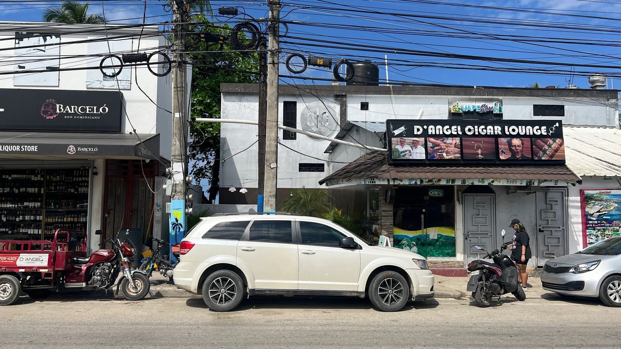 Ojo's Street Parking