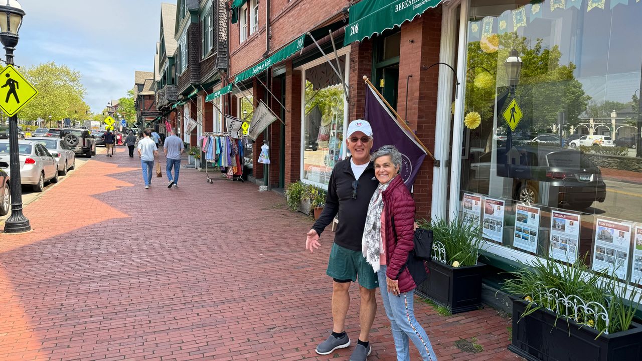 Pincy & Yoli on the Blvd.