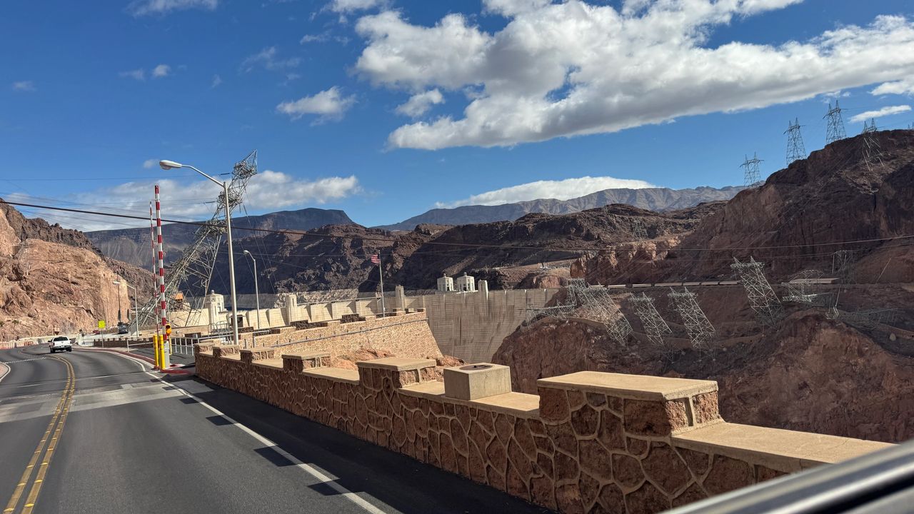 Hoover, the approach